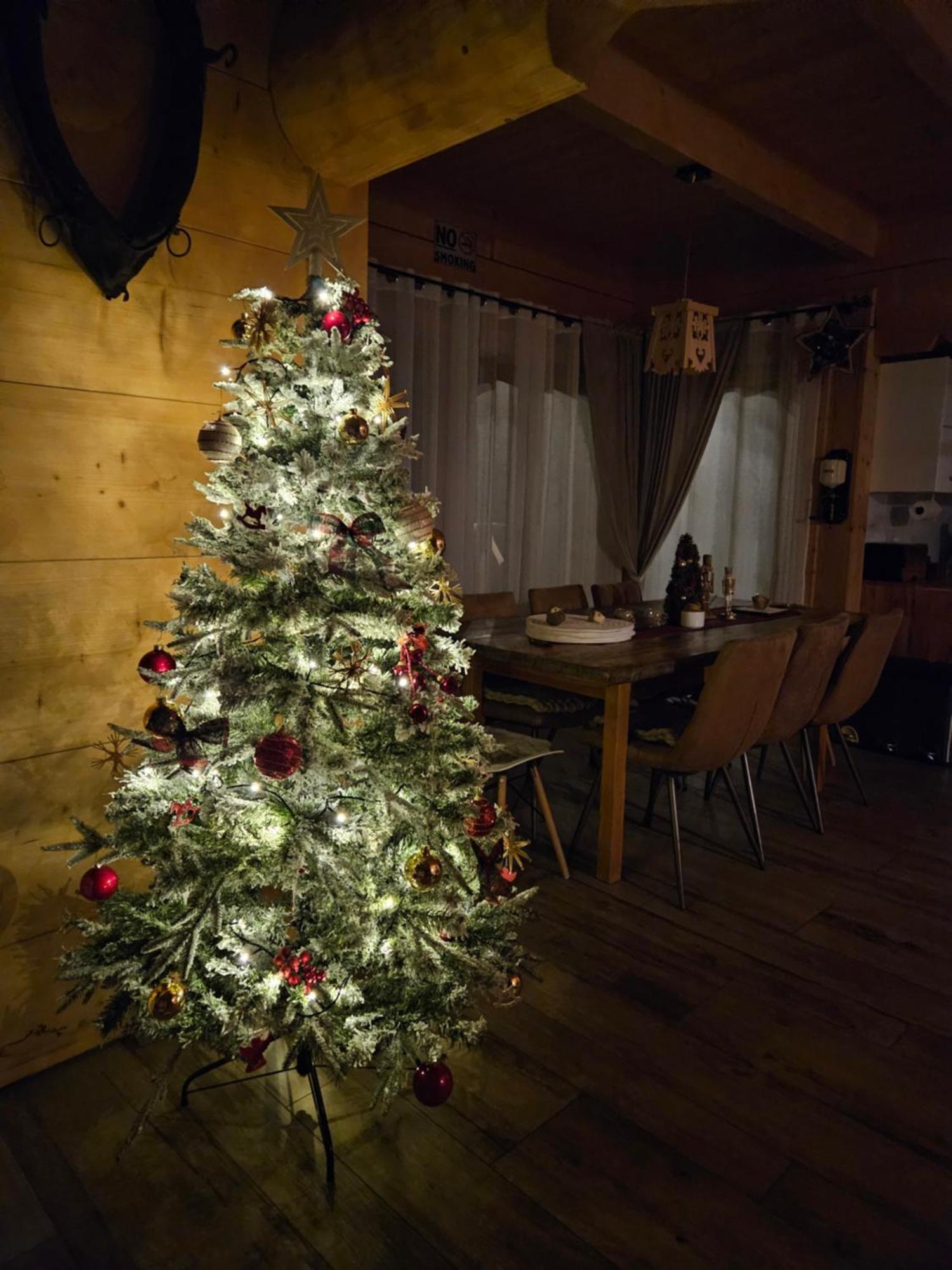 Goralska Chatka 2 Highland Cottage - Split Ac, Jacuzzi, Sauna, Private Parking, Mountains View, Garden, ザコパネ エクステリア 写真