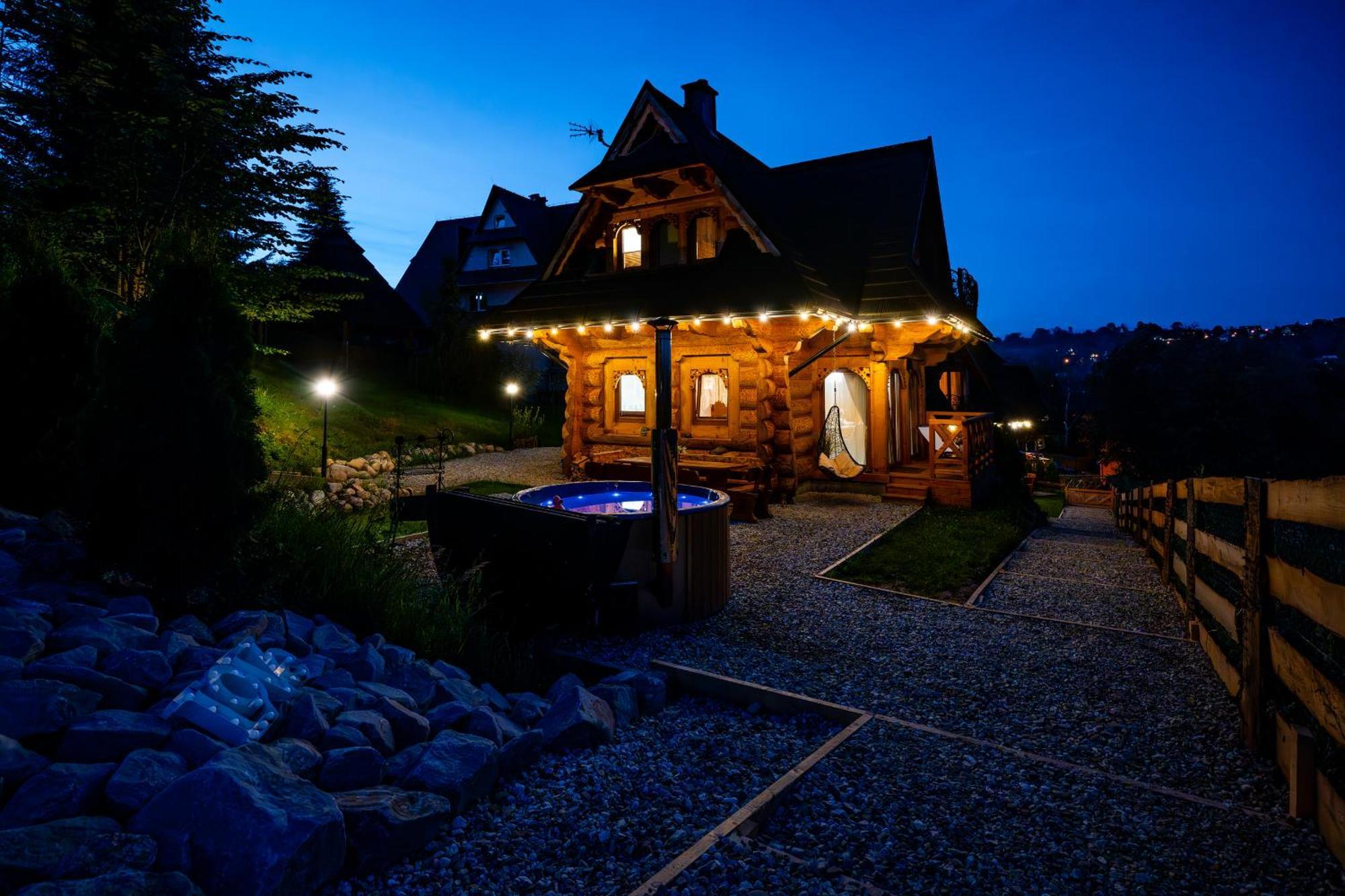 Goralska Chatka 2 Highland Cottage - Split Ac, Jacuzzi, Sauna, Private Parking, Mountains View, Garden, ザコパネ エクステリア 写真