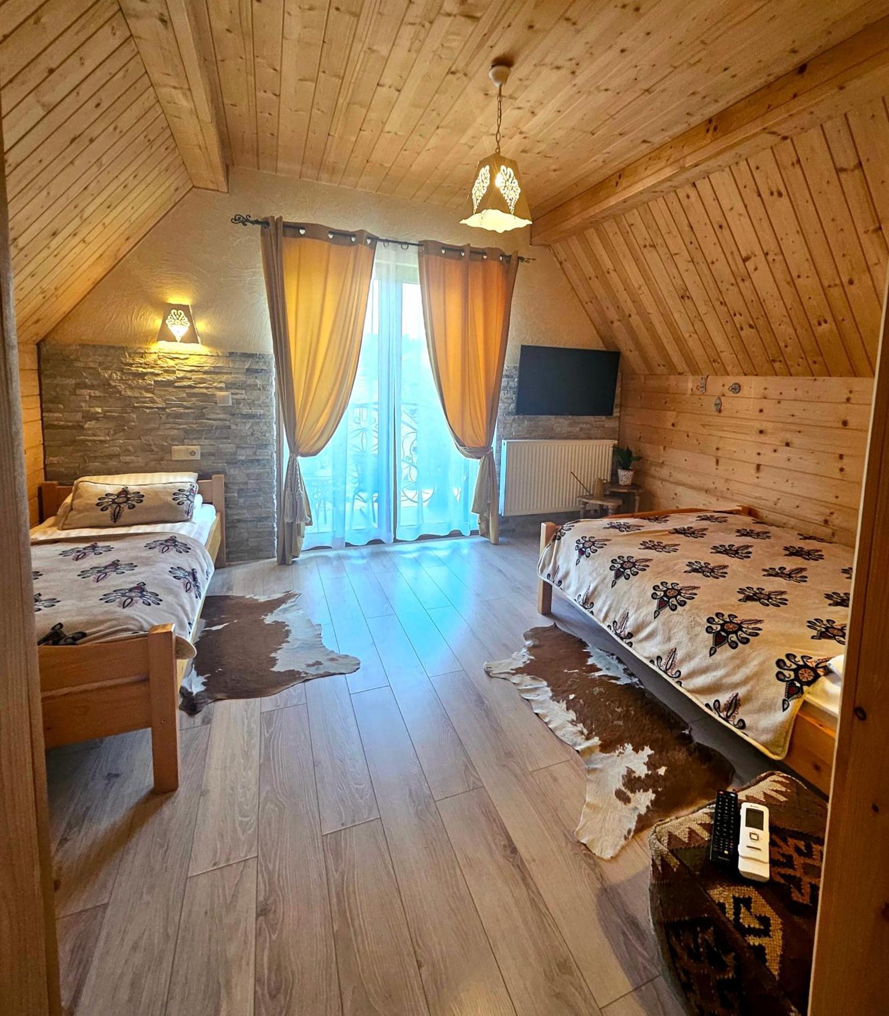 Goralska Chatka 2 Highland Cottage - Split Ac, Jacuzzi, Sauna, Private Parking, Mountains View, Garden, ザコパネ エクステリア 写真