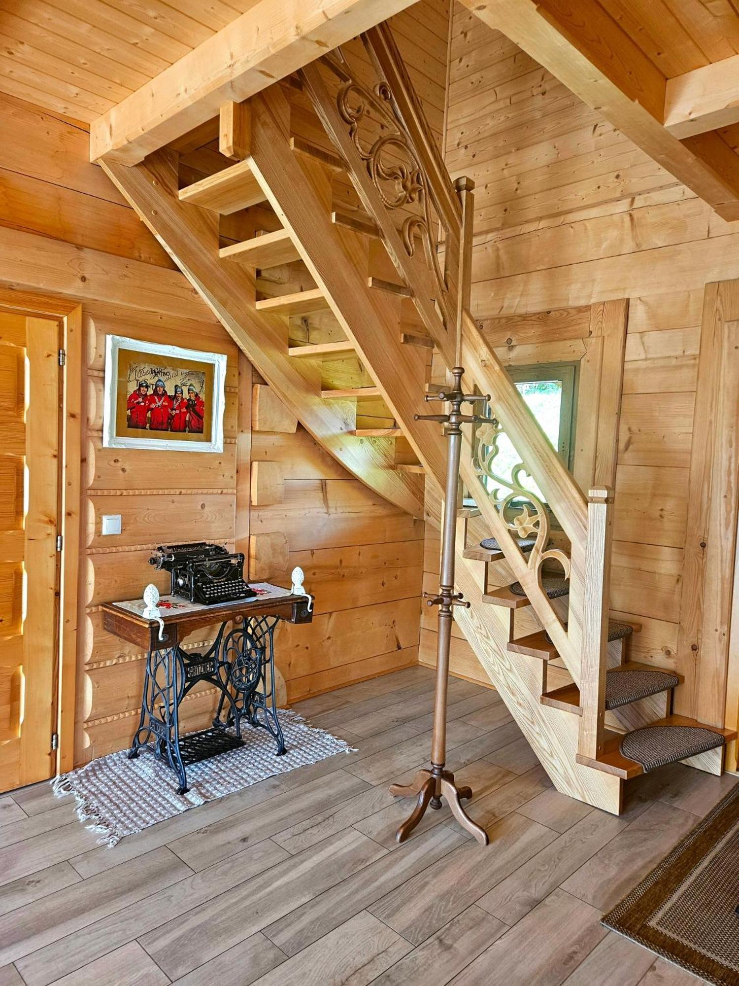 Goralska Chatka 2 Highland Cottage - Split Ac, Jacuzzi, Sauna, Private Parking, Mountains View, Garden, ザコパネ エクステリア 写真